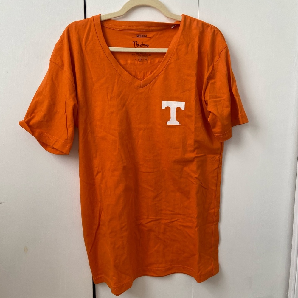 u of tennessee v neck